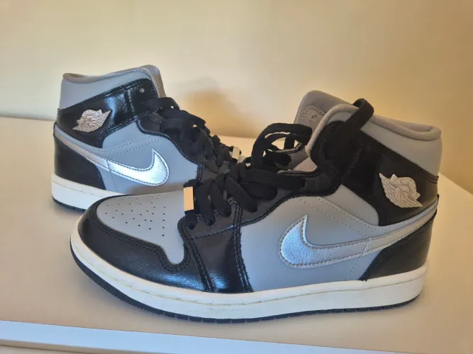 tênis Nike Air Jordan 1 Mid SE Black Chrome