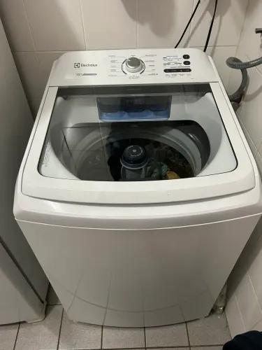 Máquina de Lavar 15kg Electrolux Essential Care Cesto inox