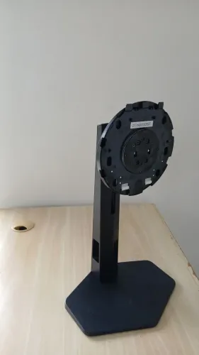 base ou suporte articulado (pedestal) de um monitor de computador