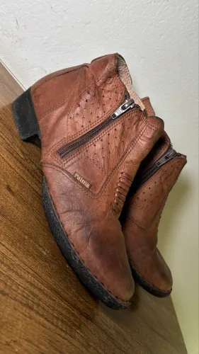 Botina tamanho 37 - 20,00