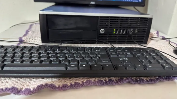 ? COMPUTADOR + MONITOR/TV AOC 24?