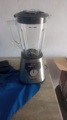Liquidificador Arno em inox jarra de vidro