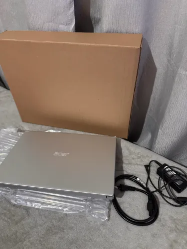 Notebook novinho Ryzen 7 5700u , 16gb e Nvme 512gb