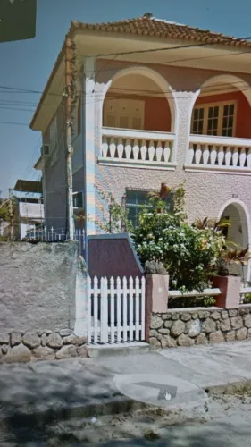 Aluga-se Casa em Paquetá (RJ) Rua Padre Juvenal, nº 48, Casa 03