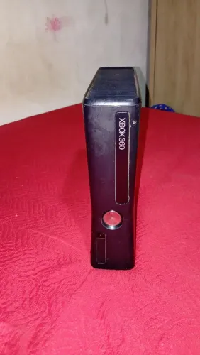 Xbox 360 desbloqueado + 2 HD com 100 jogos