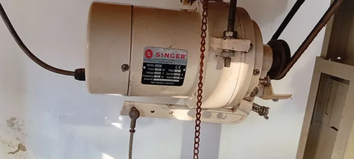Máquina de costura interloque