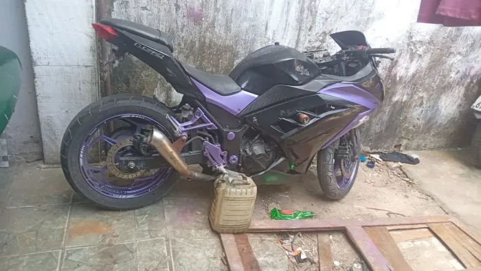 Kawasaki ninja 300
