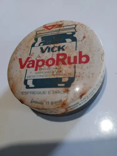 Antiga Lata de Vick VapoRub