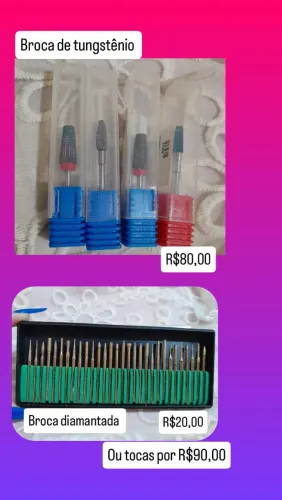 Produtos para unhas.