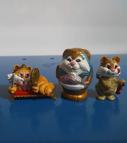 Coleção Miaugipcios Kinder miniaturas lote dois.