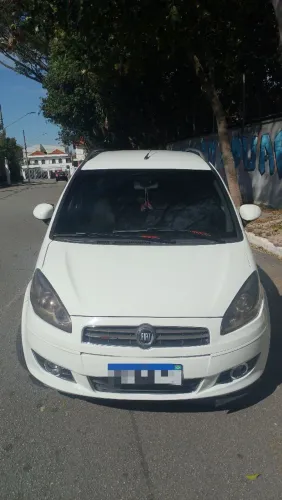Fiat Idea Attractive 1.4 Fire Flex 8V 5P 2013