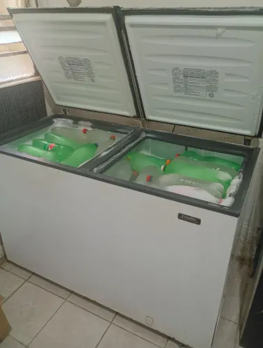 Freezer 503 L em perfeito estado, muito conservada R$ 1.300