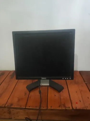 MONITOR 17 PLGD LCD ( OPORTUNIDADE)