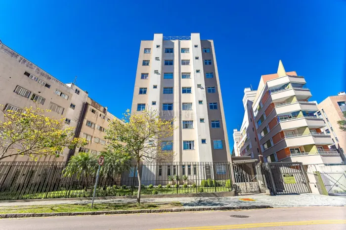 Apartamento com 3 quartos e 1 suíte à venda no Alto da Glória - Curitiba