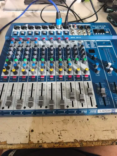 Mesa Soundcraft MI-12