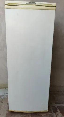Geladeira Eletrolux 250 litros