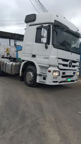Vendo Mercedes actros 2546 ano 2011 V6.... ótimo de mecânica 160 mil *- Claudio
