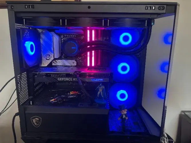 PC para Edição e Jogos - MSI i5-14600KF RTX 4060 64GB DDR5 1TB SSD