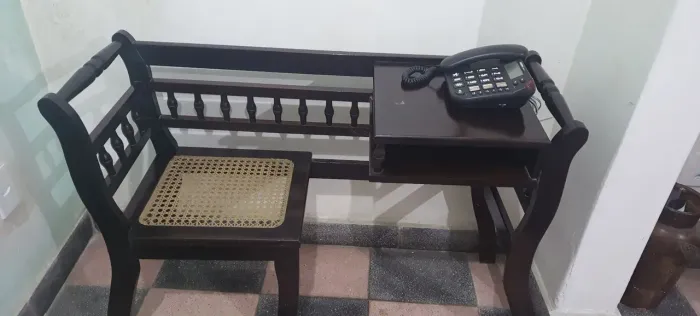 Mesinha telefone antiga madeira