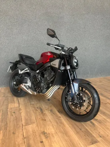 HONDA CB 650 R E-CLUTCH