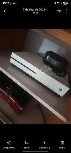 Vendo xbox one S com defeito