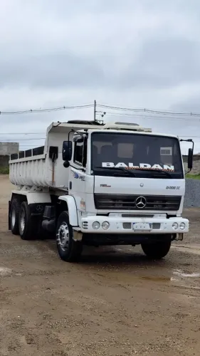 CAMINHÃO CAÇAMBA BASCULANTE TRAÇADO 6x4 MB 2423K ÓTIMO ESTADO