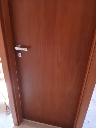 Vendo porta de madeira