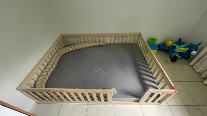 Cama Montessoriana Infantil - Tamanho Casal - Com colchão - USADO - Ótimo estado