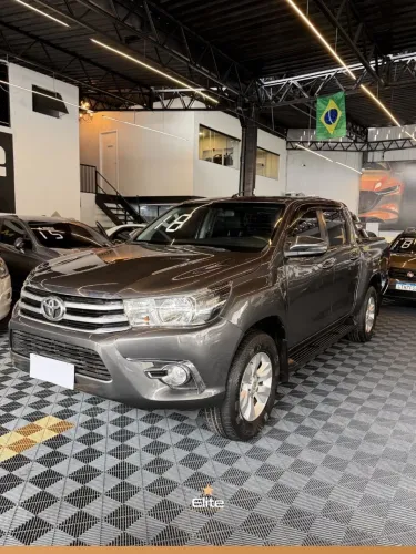 Toyota Hilux CD SRV 4X2 2.7 16V 142cv 2018
