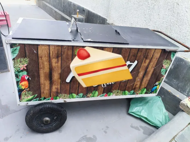 Carrinho de açaí ou bebidas