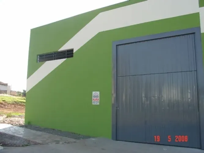Barracão/Galpão para alugar por R$ 1400.00, 180.00 m2 - ZONA 06 - MARINGA/PR