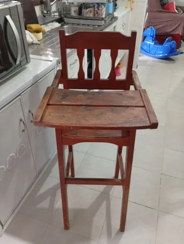 Cadeirinha de alimentação 