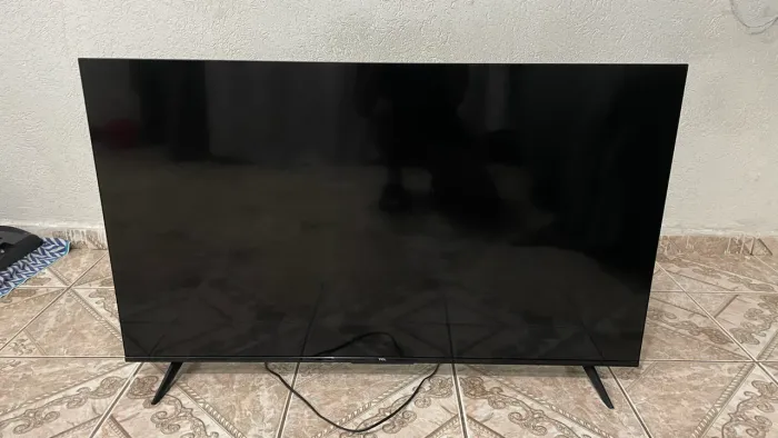 Vendo TV TCL 50 polegadas.Leia a descrição!!