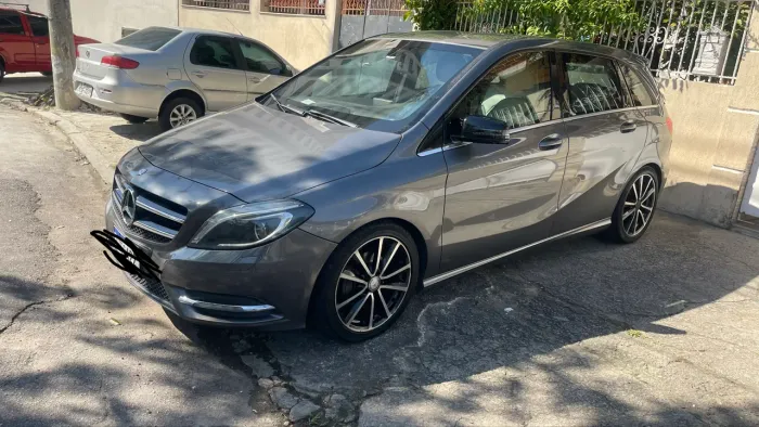 Mercedes-Benz Classe B 200 CGI 1.6 TB Sport 156cv AUT 2013