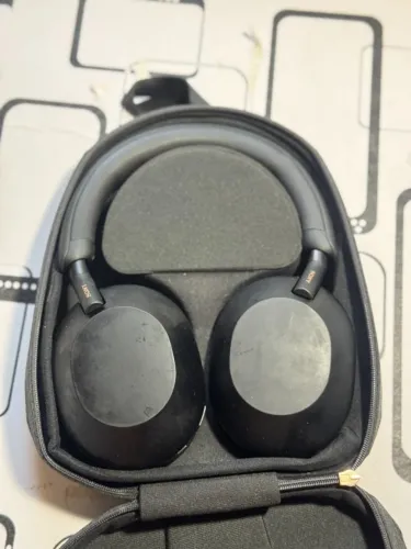 Sony WH-1000XM5