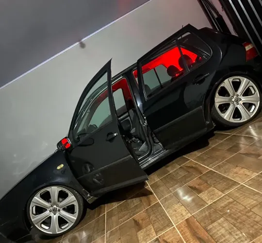 Volkswagen Golf 1.6 MI/ 1.6 MI Gener./black & Silver 2001