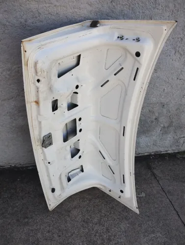 Corsa sedan tampa traseira
