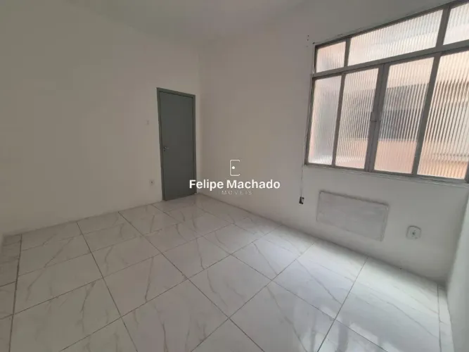 Sala à venda em Rio de Janeiro, Madureira, com 32 m², TRV Almeida Freitas