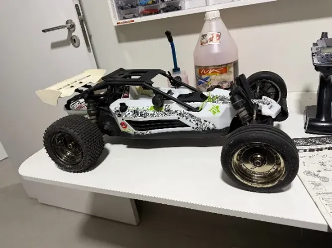 Automodelo RC Kyosho Scorpion XXL Nitro 1/7