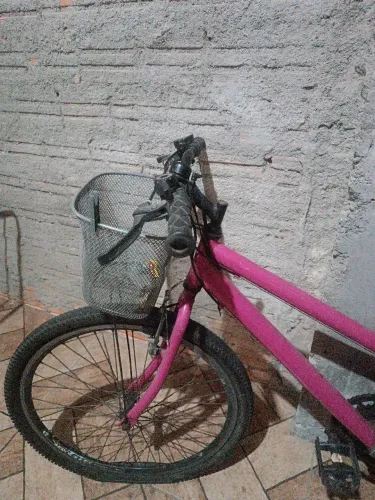 Vende se bicicleta feminina Aro 26