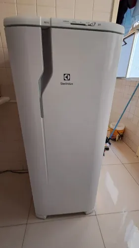 Geladeira Eletrolux RE31
