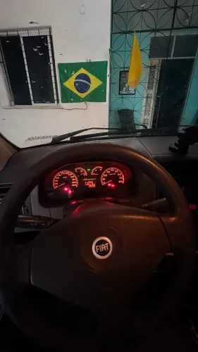 Fiat Palio Weekend HLX 1.8 MPI Flex 4P 2005