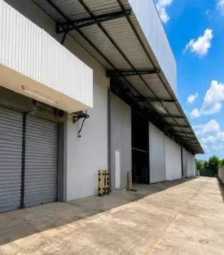 GALPÃO INDUSTRIAL E LOGÍSTICO 5.344 M² | TERRENO 9.168 M² - ZONA LESTE Leste