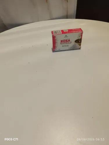 Rosa no esquenta com argila branca