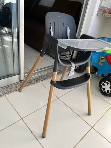 Cadeirinha de alimentação 