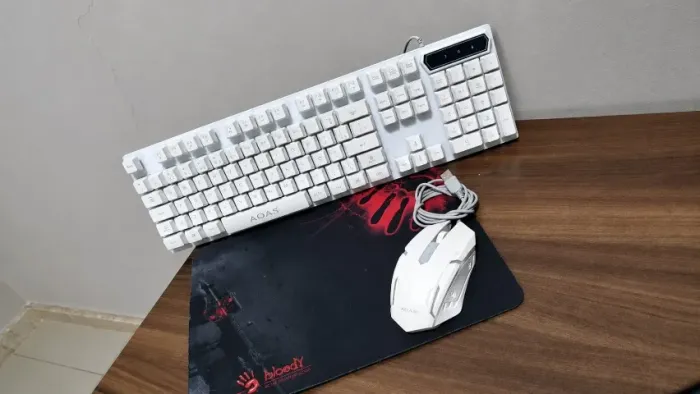 Kit Gamer Branco + Mousepad Bloody . Teclado, Mouse e Mousepad