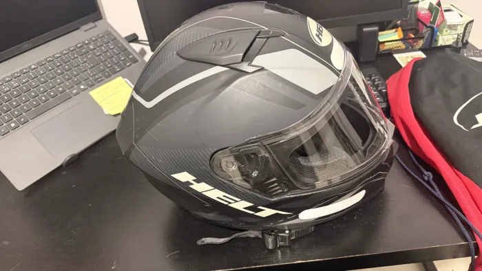 Capacete Helt Fechado Tamanho 58 - Preto/Cinza