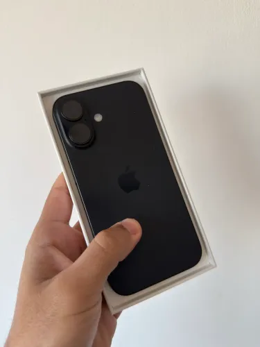 iPhone 16