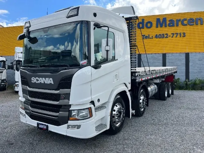 Scania P360 ano 21 Carroceria 