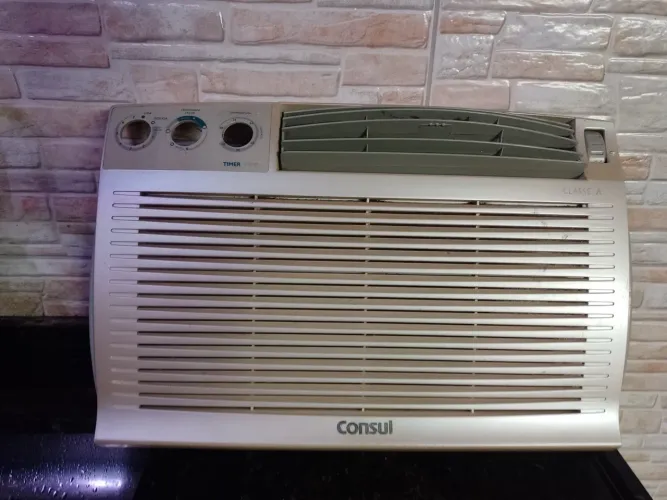 Painel frontal de ar condicionado de janela Cônsul 
